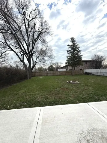 2209 Douglas Avenue Des Plaines IL 60018