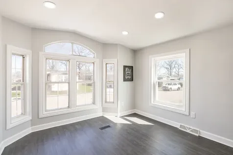 3515 Barb Avenue Park City IL 60085