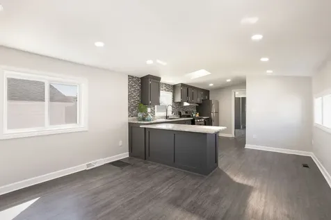 3515 Barb Avenue Park City IL 60085