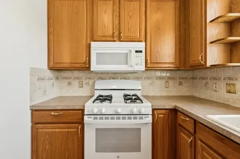 647 South Cadillac Circle Romeoville IL 60446