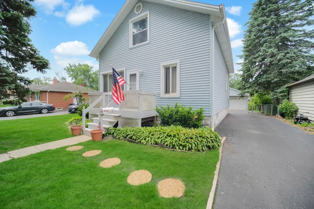 622 South Grace Street Lombard IL 60148