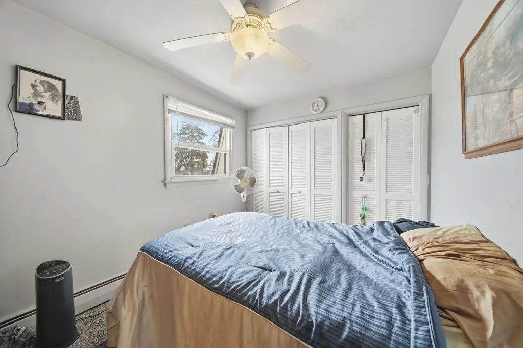 12815 Clinton Street Blue Island IL 60406