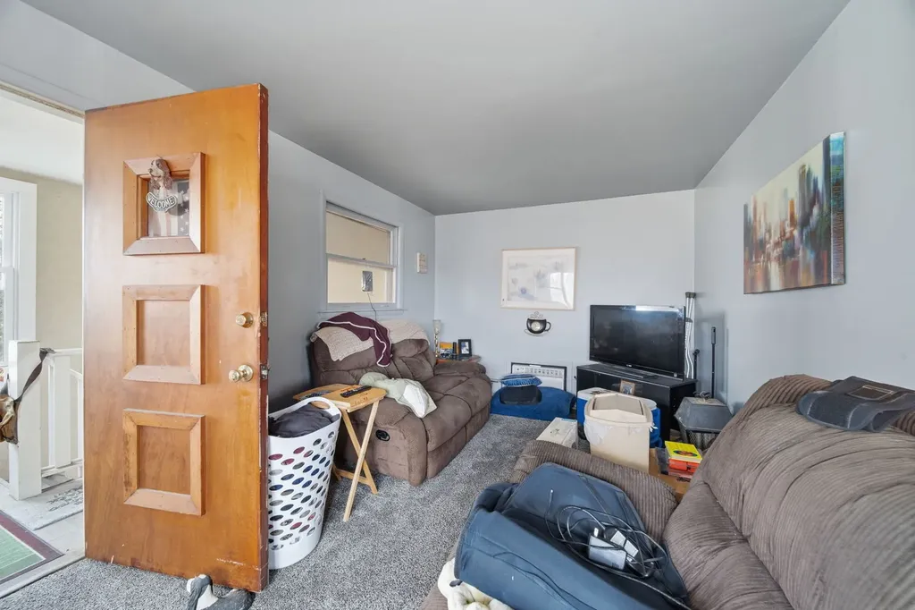 12815 Clinton Street Blue Island IL 60406