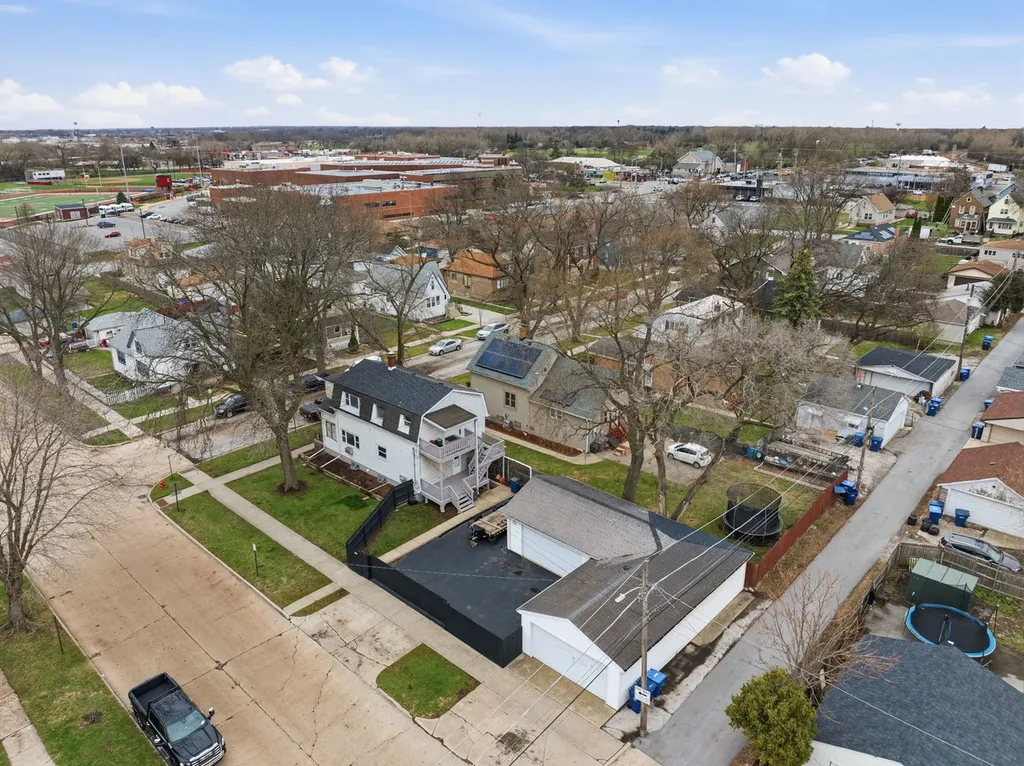 12815 Clinton Street Blue Island IL 60406