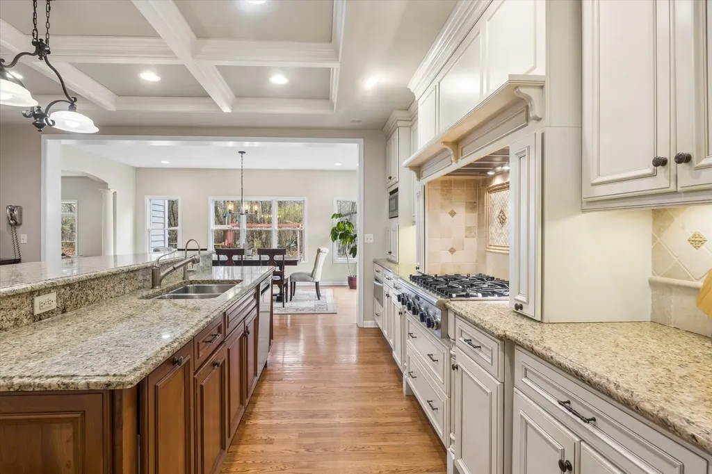 9025 Darien Woods Court Darien IL 60561