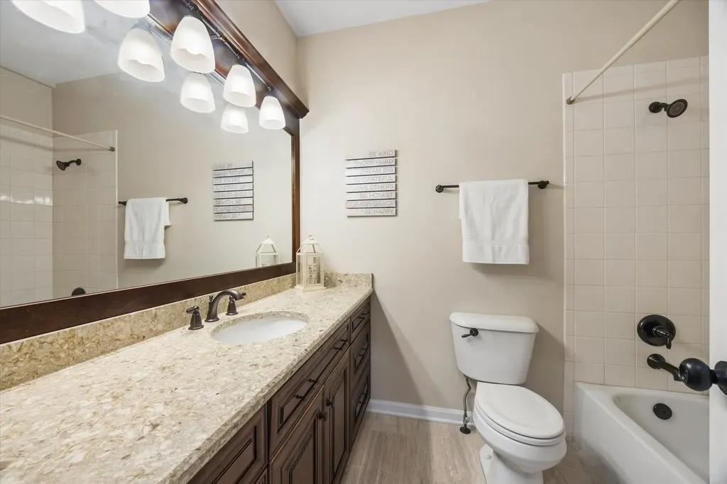 9025 Darien Woods Court Darien IL 60561