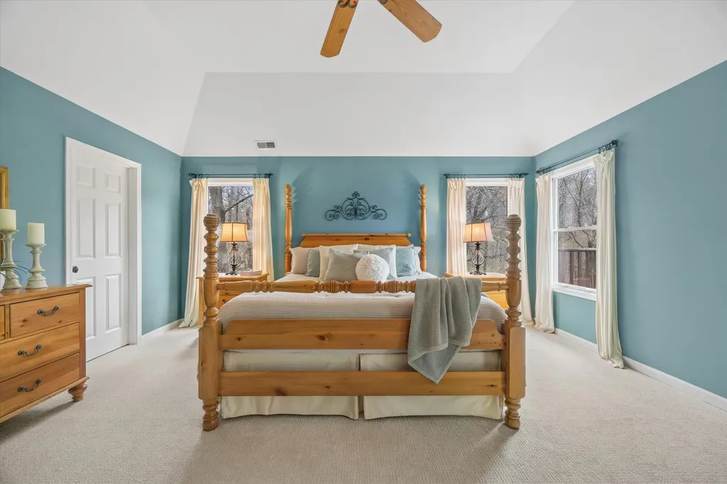 9025 Darien Woods Court Darien IL 60561