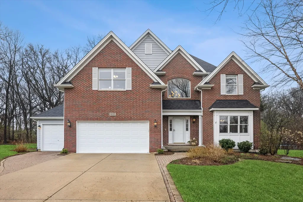 9025 Darien Woods Court Darien IL 60561