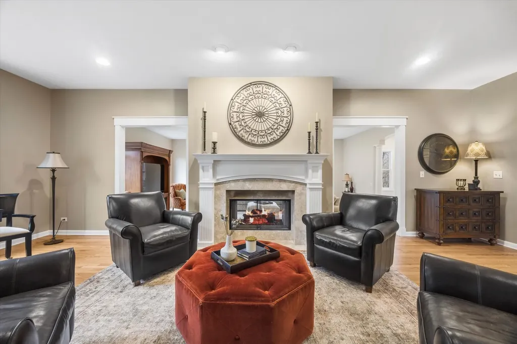 9025 Darien Woods Court Darien IL 60561