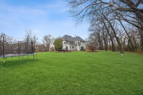 9025 Darien Woods Court Darien IL 60561