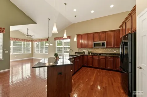 700 Cheshire Court Oswego IL 60543