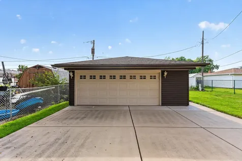 10712 Lamon Avenue Oak Lawn IL 60453