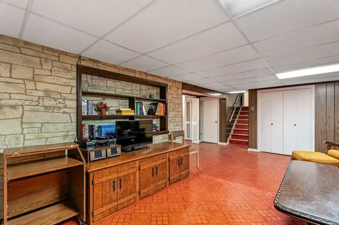 10712 Lamon Avenue Oak Lawn IL 60453