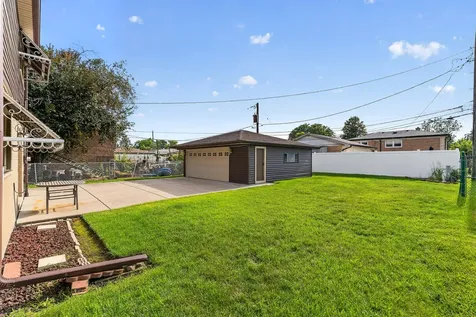 10712 Lamon Avenue Oak Lawn IL 60453