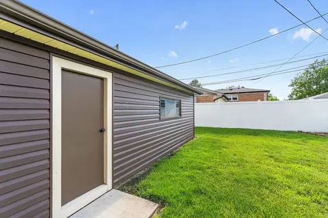 10712 Lamon Avenue Oak Lawn IL 60453