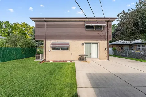 10712 Lamon Avenue Oak Lawn IL 60453