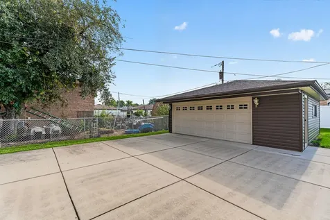 10712 Lamon Avenue Oak Lawn IL 60453