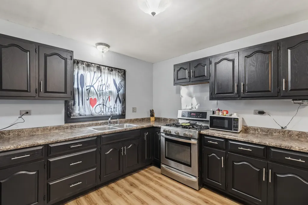 18 Mckinley Street Lake In The Hills IL 60156