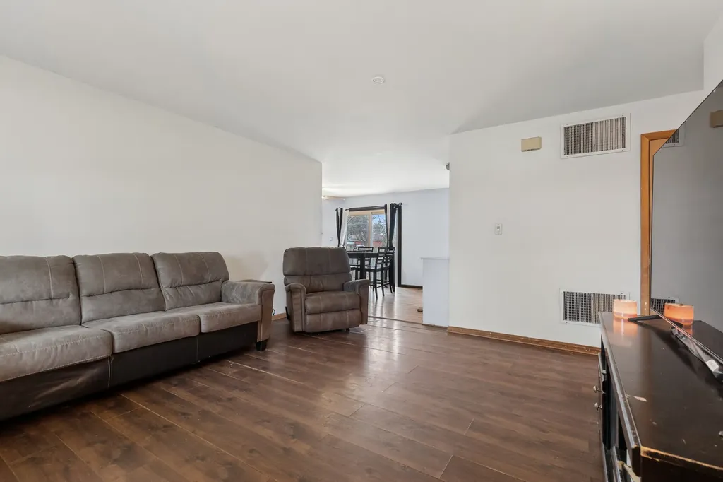 18 Mckinley Street Lake In The Hills IL 60156