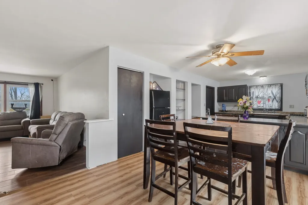 18 Mckinley Street Lake In The Hills IL 60156