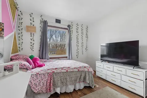 18 Mckinley Street Lake In The Hills IL 60156