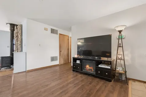 18 Mckinley Street Lake In The Hills IL 60156