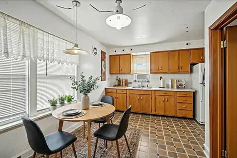 225 Burchell Avenue Highwood IL 60040
