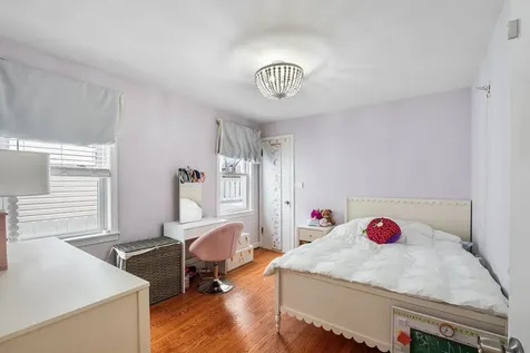 5904 West Berenice Avenue Chicago IL 60634