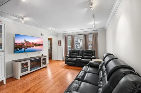 5904 West Berenice Avenue Chicago IL 60634