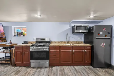 5904 West Berenice Avenue Chicago IL 60634