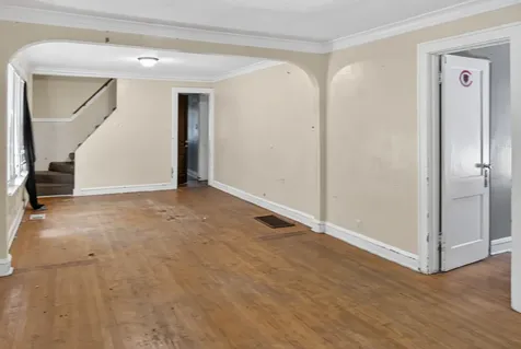 8106 South Burnham Avenue Chicago IL 60617