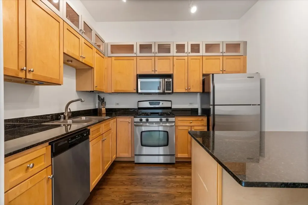 1447 North Cleveland Avenue Chicago IL 60610