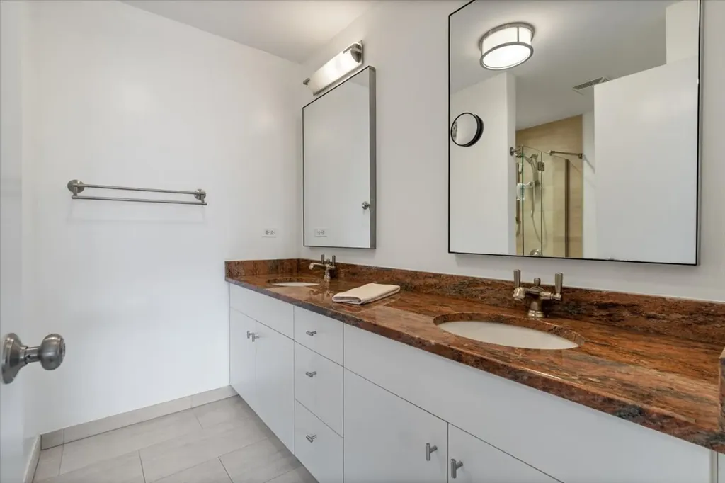 1447 North Cleveland Avenue Chicago IL 60610