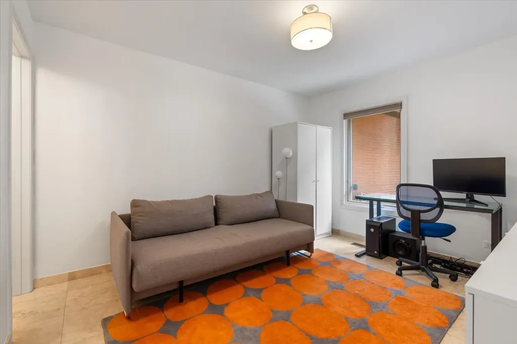 1447 North Cleveland Avenue Chicago IL 60610