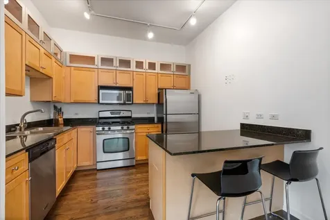 1447 North Cleveland Avenue Chicago IL 60610