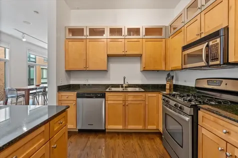 1447 North Cleveland Avenue Chicago IL 60610