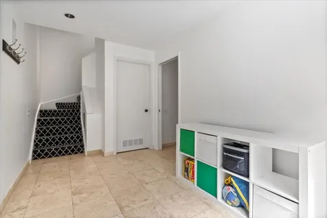 1447 North Cleveland Avenue Chicago IL 60610