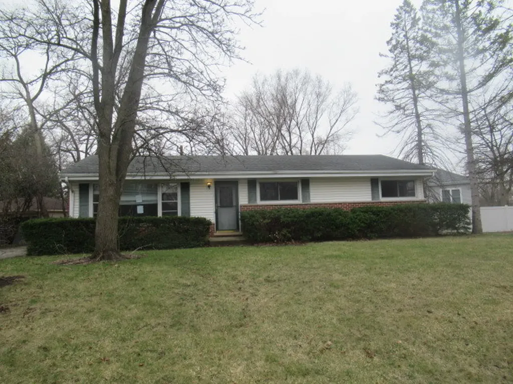 1004 Jenkisson Avenue Lake Bluff IL 60044