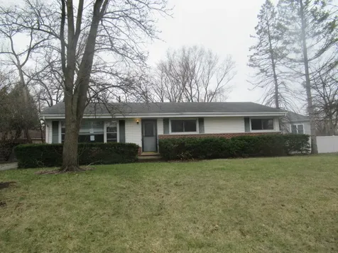 1004 Jenkisson Avenue Lake Bluff IL 60044