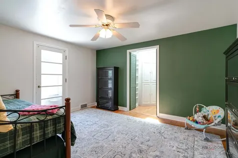 225 Stratford Road Des Plaines IL 60016
