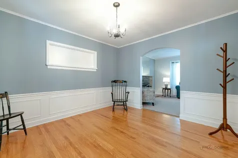 225 Stratford Road Des Plaines IL 60016