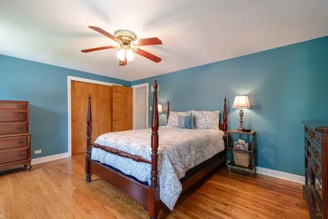 225 Stratford Road Des Plaines IL 60016