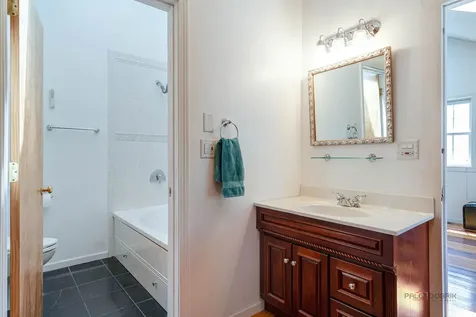 225 Stratford Road Des Plaines IL 60016