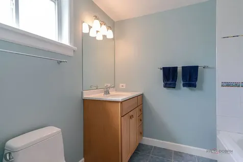 225 Stratford Road Des Plaines IL 60016
