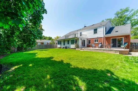 225 Stratford Road Des Plaines IL 60016