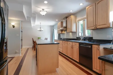 225 Stratford Road Des Plaines IL 60016