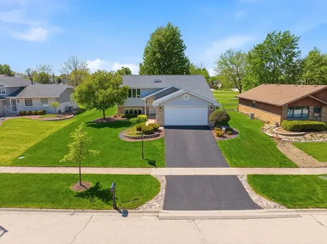 13764 West Deervalley Drive Homer Glen IL 60491