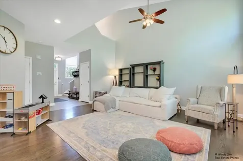 125 Chestnut Hills Circle Burr Ridge IL 60527