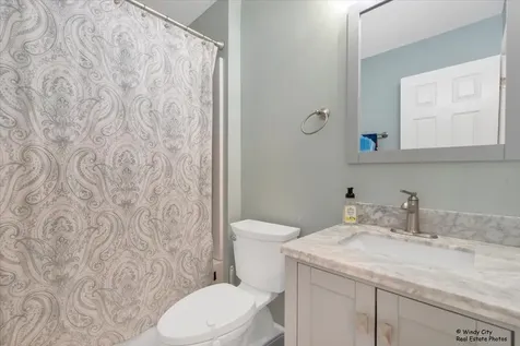125 Chestnut Hills Circle Burr Ridge IL 60527