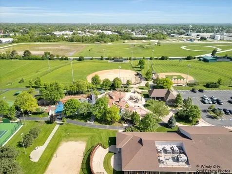 125 Chestnut Hills Circle Burr Ridge IL 60527